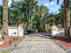 10395 SW 67th Ave, Pinecrest FL 33156