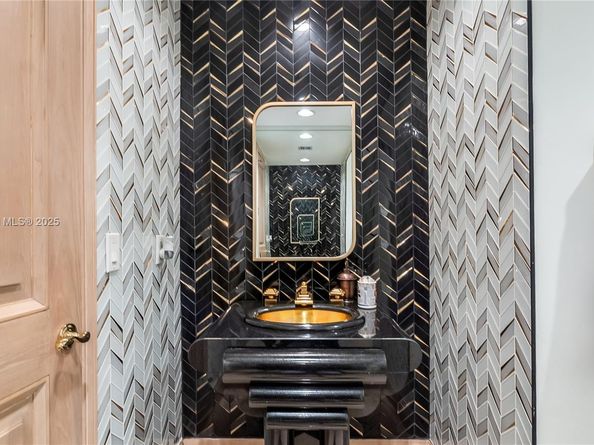 10395 SW 67th Ave, Pinecrest FL 33156