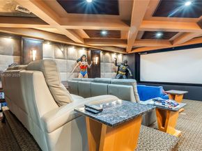 10395 SW 67th Ave, Pinecrest FL 33156