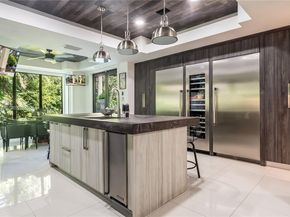 10395 SW 67th Ave, Pinecrest FL 33156