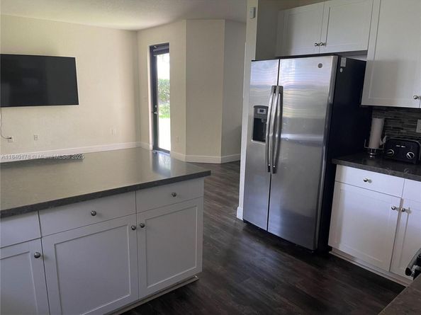 2502 NE 1st St, Homestead FL 33033