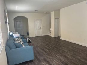 2502 NE 1st St, Homestead FL 33033