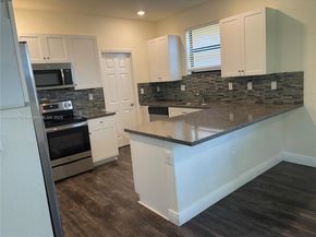 2502 NE 1st St, Homestead FL 33033