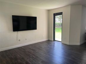 2502 NE 1st St, Homestead FL 33033