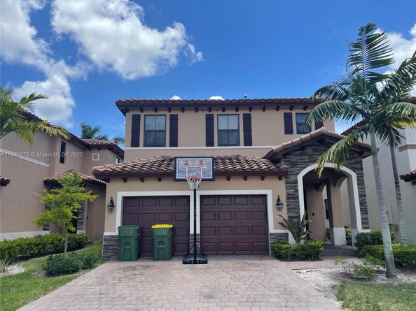 2502 NE 1st St, Homestead FL 33033