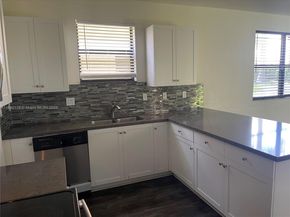 2502 NE 1st St, Homestead FL 33033