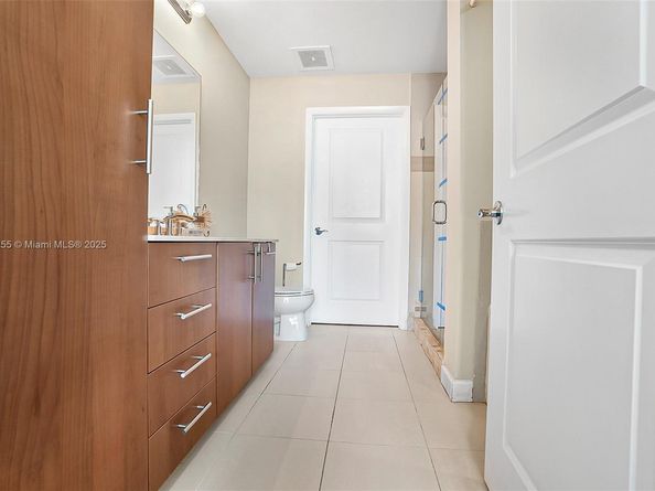 1945 S Ocean Dr 901, Hallandale Beach FL 33009