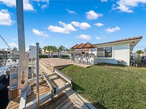 800 SE 3rd Ter, Pompano Beach FL 33060