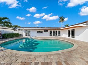 800 SE 3rd Ter, Pompano Beach FL 33060