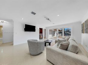 800 SE 3rd Ter, Pompano Beach FL 33060