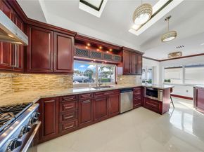 800 SE 3rd Ter, Pompano Beach FL 33060