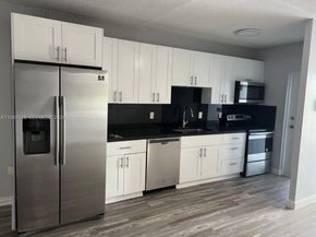 2430 NE 135th St 105, North Miami FL 33181
