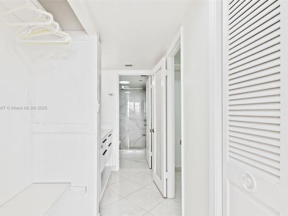 18021 Biscayne Blvd 1003, Aventura FL 33160