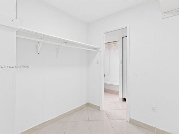 18021 Biscayne Blvd 1003, Aventura FL 33160