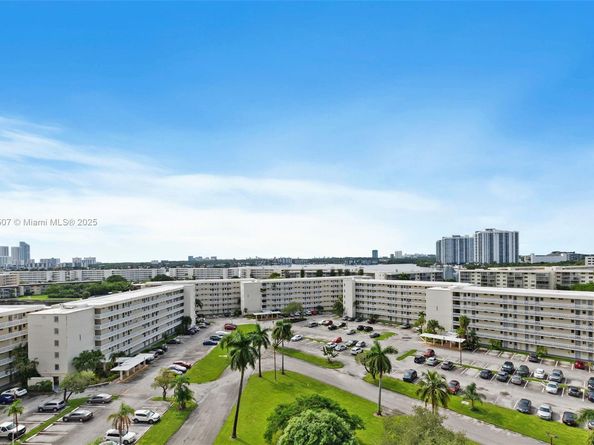 18021 Biscayne Blvd 1003, Aventura FL 33160
