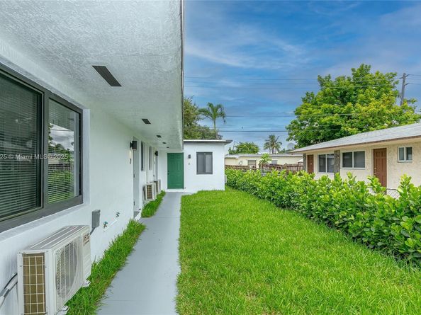 6125 SW 40th Ct, Miramar FL 33023