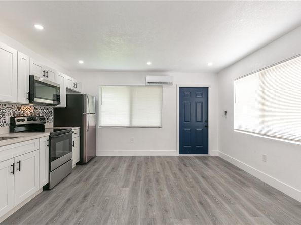6125 SW 40th Ct, Miramar FL 33023