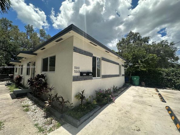 7001 NW 6th Ave, Miami FL 33150
