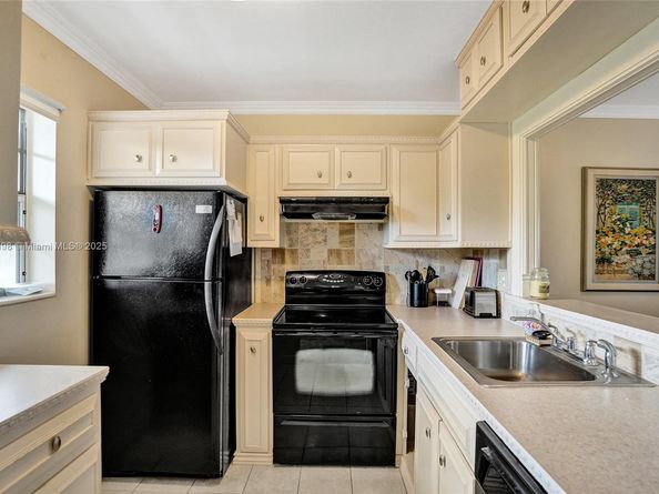 5103 NW 35th St 605, Lauderdale Lakes FL 33319