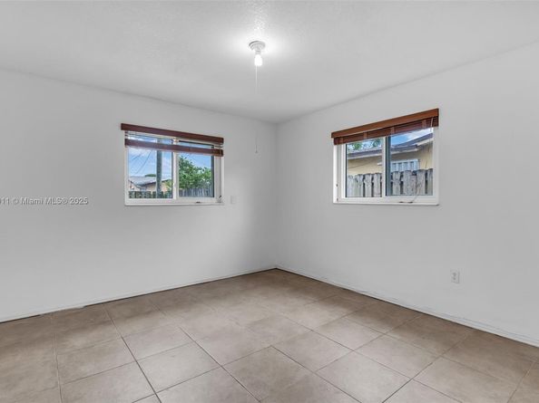 8310 NW 26th St, Sunrise FL 33322