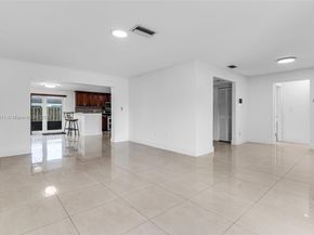 8310 NW 26th St, Sunrise FL 33322
