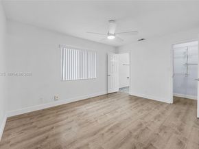 5197 NW 58th Ter, Coral Springs FL 33067