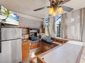 5197 NW 58th Ter, Coral Springs FL 33067