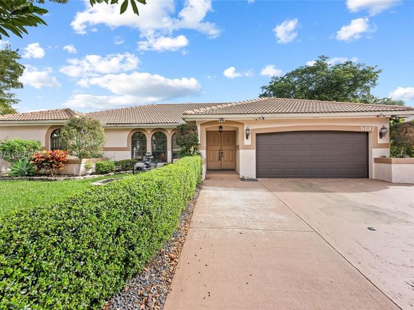 5197 NW 58th Ter, Coral Springs FL 33067