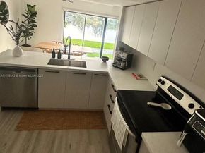 1351 SW 124th Ct B5, Miami FL 33184