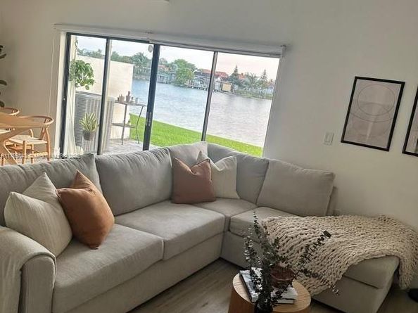1351 SW 124th Ct B5, Miami FL 33184