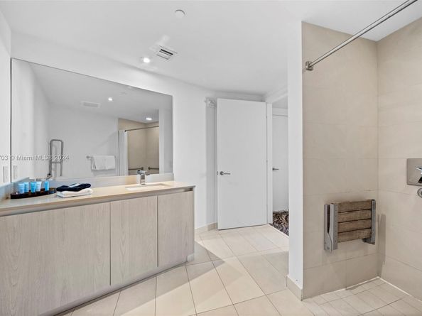 4111 S Ocean Dr 1406, Hollywood FL 33019