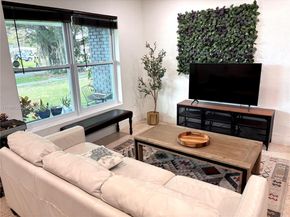 450 NE 155th Ter, Miami FL 33162