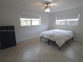 804 NE 2nd St, Hallandale Beach FL 33009