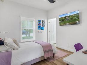 637 Lake Blvd, Weston FL 33326