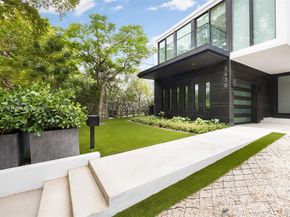5630 Pine Tree Dr, Miami Beach FL 33140