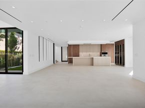 5630 Pine Tree Dr, Miami Beach FL 33140