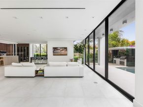 5630 Pine Tree Dr, Miami Beach FL 33140