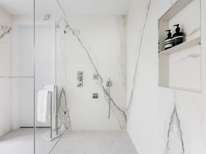 5630 Pine Tree Dr, Miami Beach FL 33140
