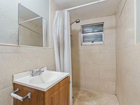 6233 Rodman St, Hollywood FL 33023