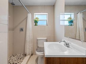6233 Rodman St, Hollywood FL 33023