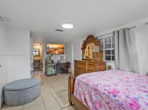 6233 Rodman St, Hollywood FL 33023