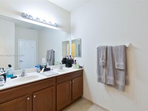 11628 NW 87th Ln, Doral FL 33178