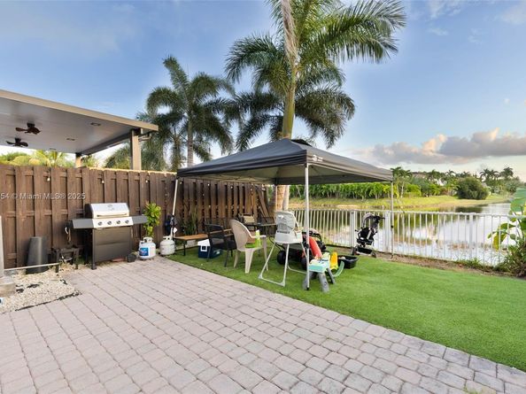 11628 NW 87th Ln, Doral FL 33178