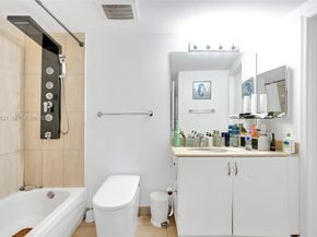 1750 N Bayshore Dr 2510, Miami FL 33132