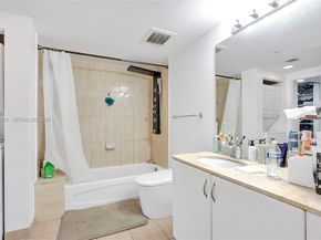 1750 N Bayshore Dr 2510, Miami FL 33132