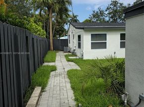 1141 SW 8th Ter, Fort Lauderdale FL 33315