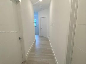 909 NW 45th Ter, Plantation FL 33317