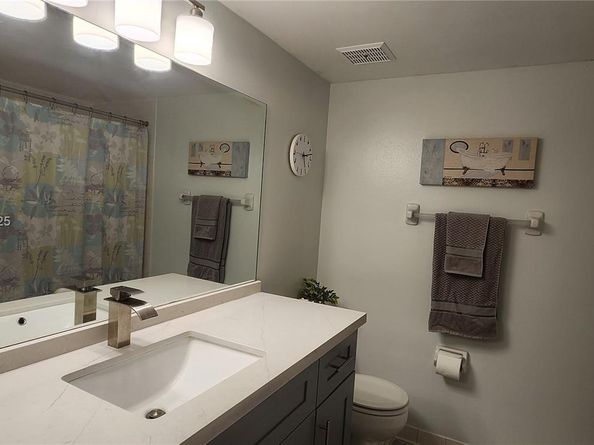 111 Gardens Dr 203, Pompano Beach FL 33069