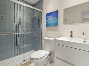 5121 W Oakland Park Blvd 304, Lauderdale Lakes FL 33313