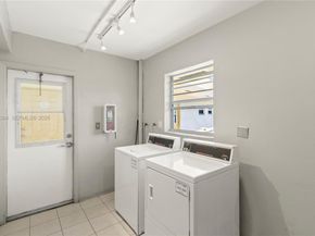 5121 W Oakland Park Blvd 304, Lauderdale Lakes FL 33313